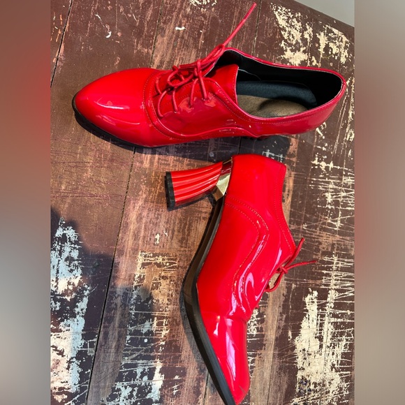 Red Oxford Platform Heels - Picture 4 of 6